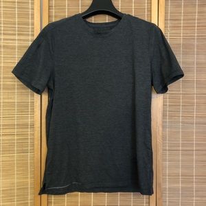 Lululemon men’s t shirt